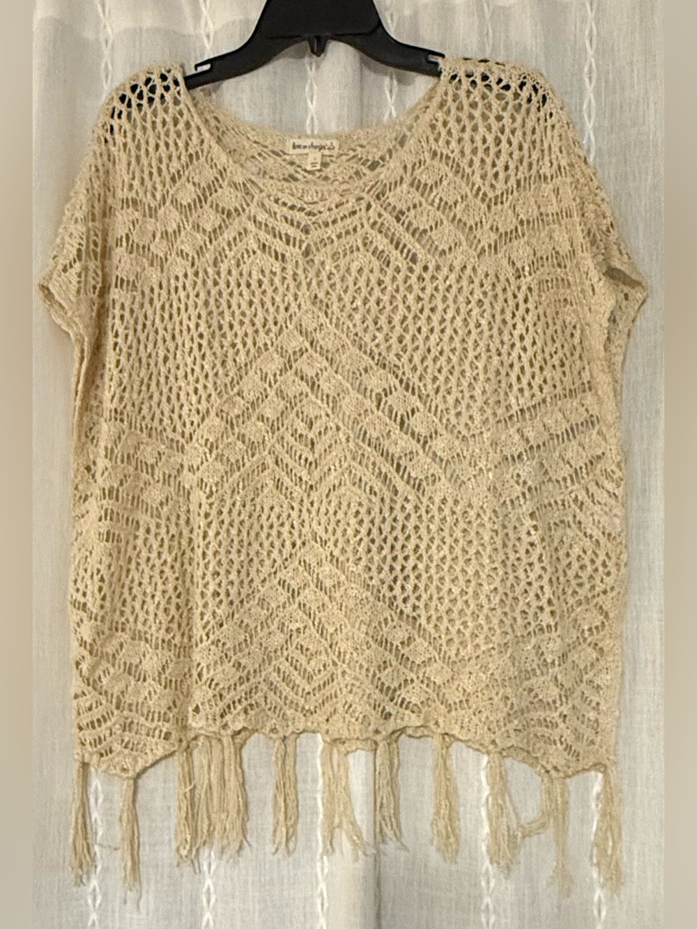 Love on a hanger, knit/crochet top with fringe. Sz. S